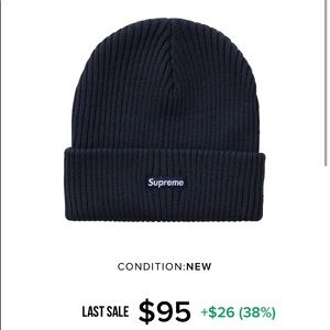 Navy supreme beanie brand new✅